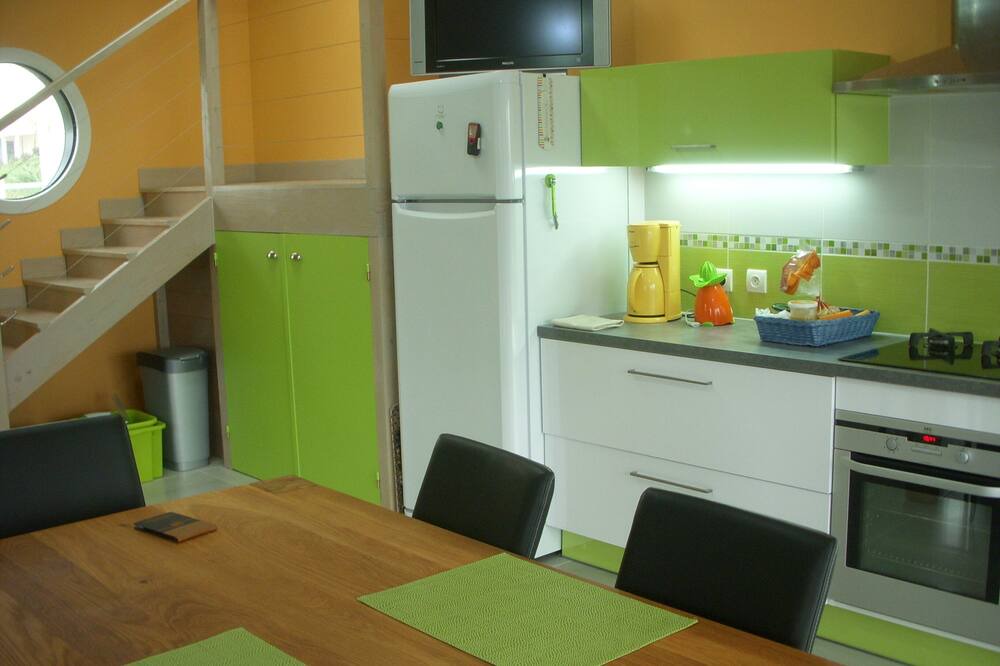 Photo of Kitchen in St Benoist-sur-Mer