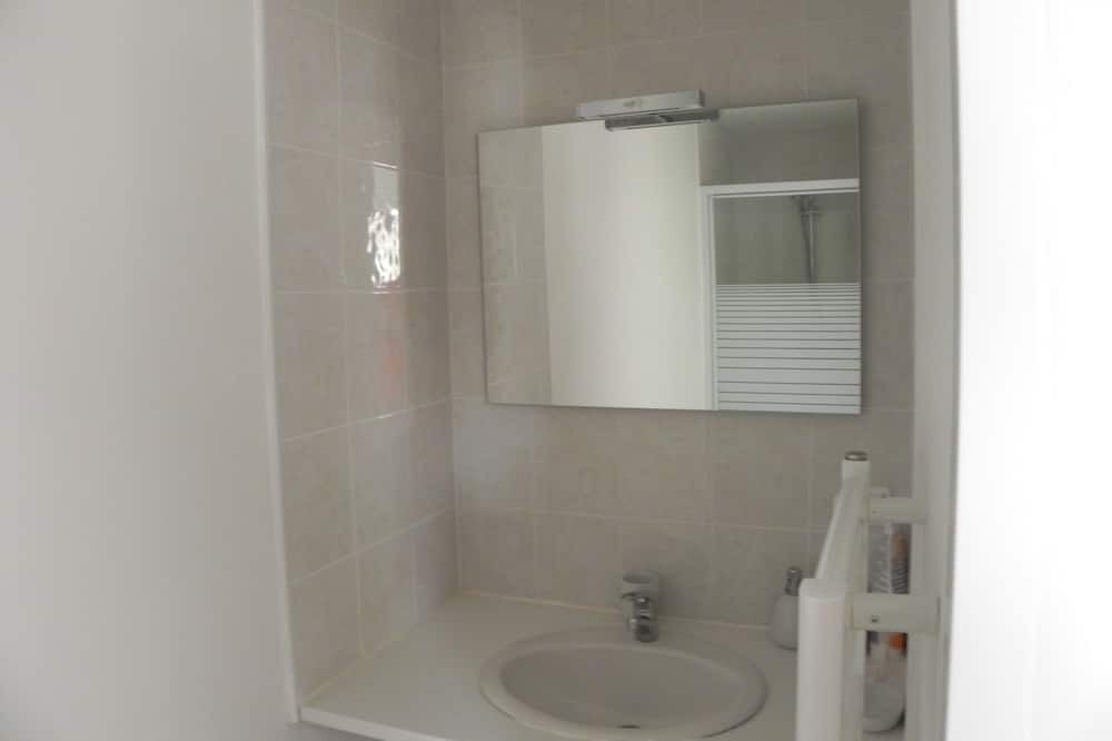 Photo of Bathroom in Saint-Jean-de-Marsacq