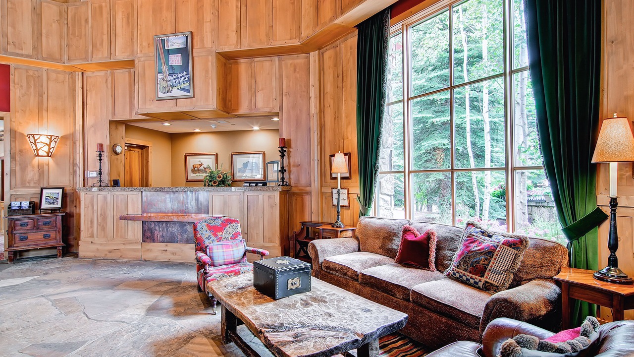 Photo of Livingroom in Beaver Creek