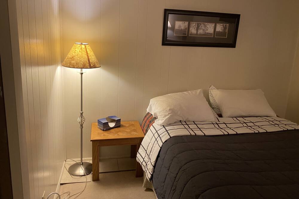 Photo of Bedroom in Camdenton