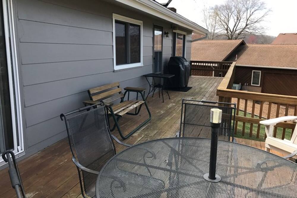 Photo of Bedroom in Camdenton