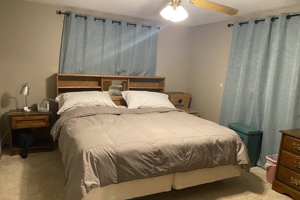 Photo of Bedroom in Camdenton