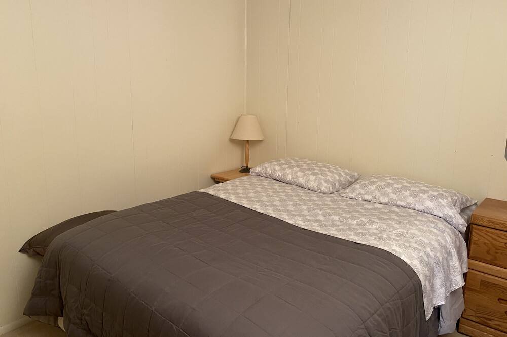 Photo of Bedroom in Camdenton