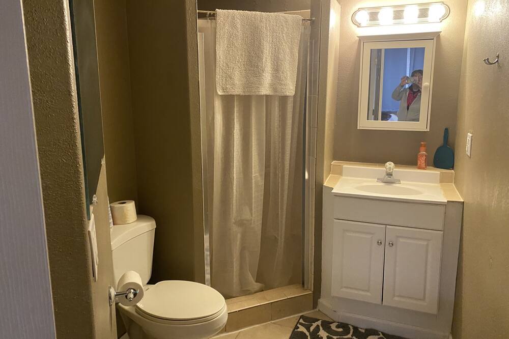 Photo of Bathroom in Camdenton