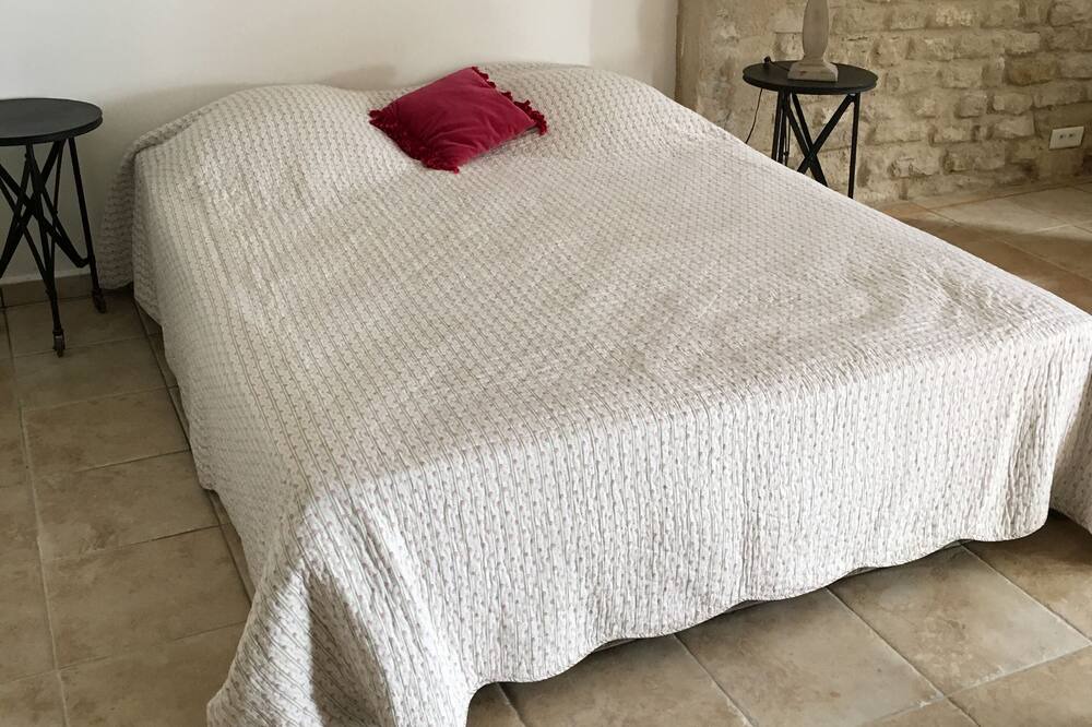 Photo of Bedroom in Saint-Michel-l'Observatoire
