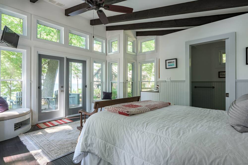 Photo of Bedroom in Point Abino