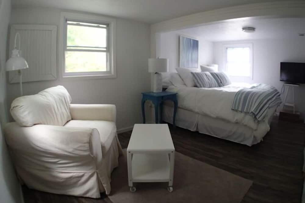 Photo of Bedroom in Saratoga Springs