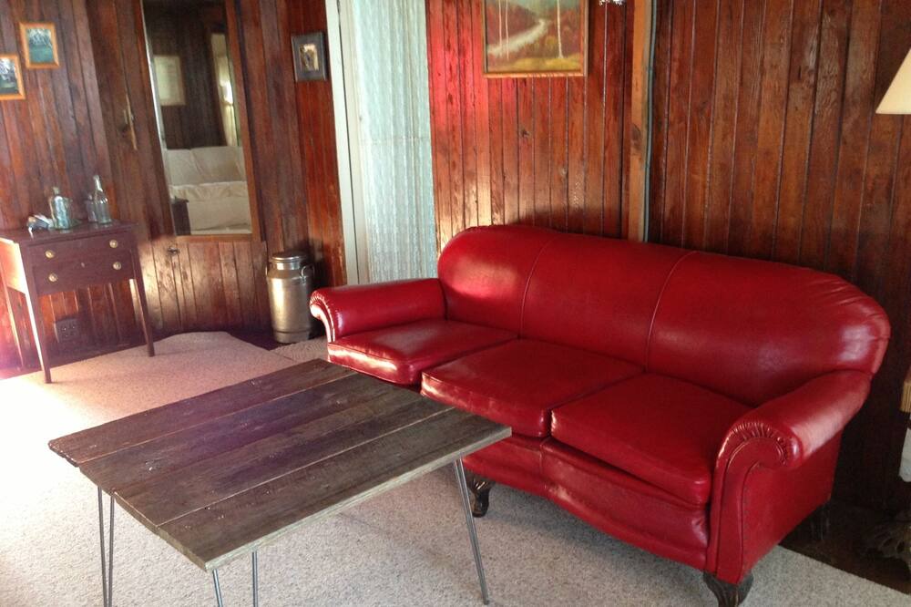 Photo of Bedroom in Fancher