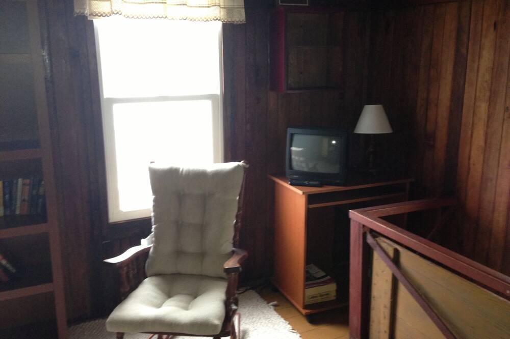 Photo of Livingroom in Fancher