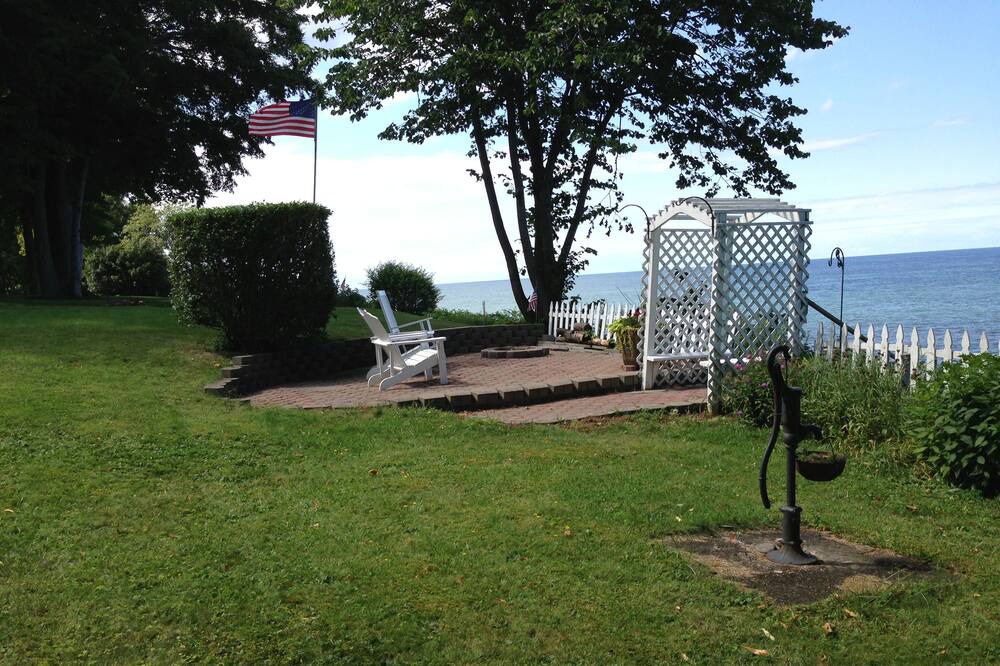 Photo of Outdoor in Fancher