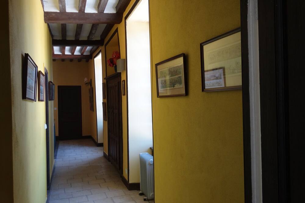 Photo of Others in Le Planet