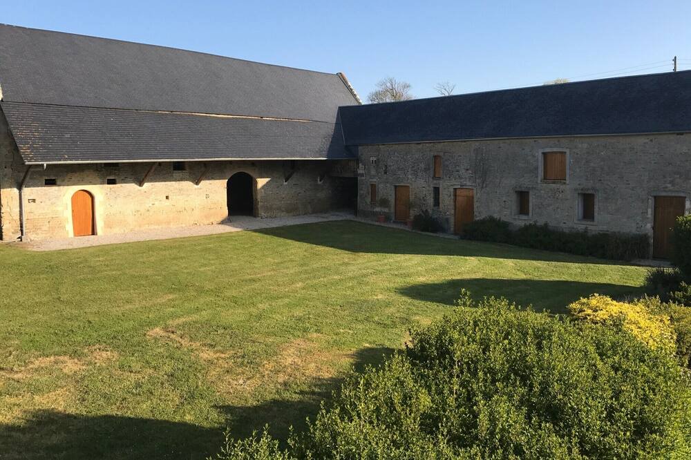 Photo of Others in Le Planet