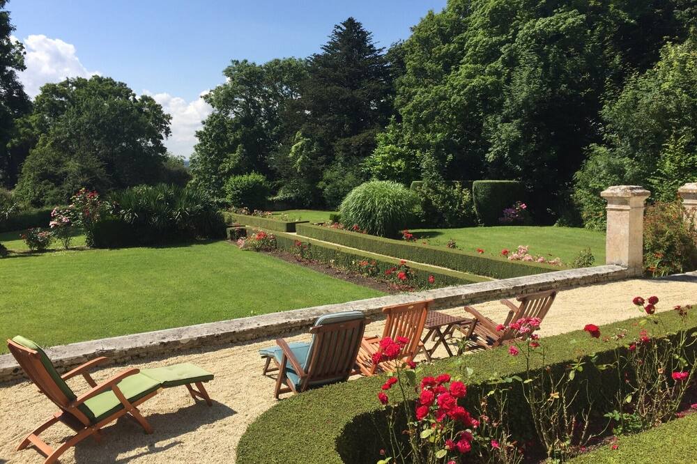 Photo of Others in Le Planet