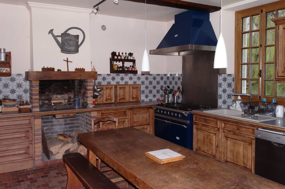 Photo of Others in Le Planet