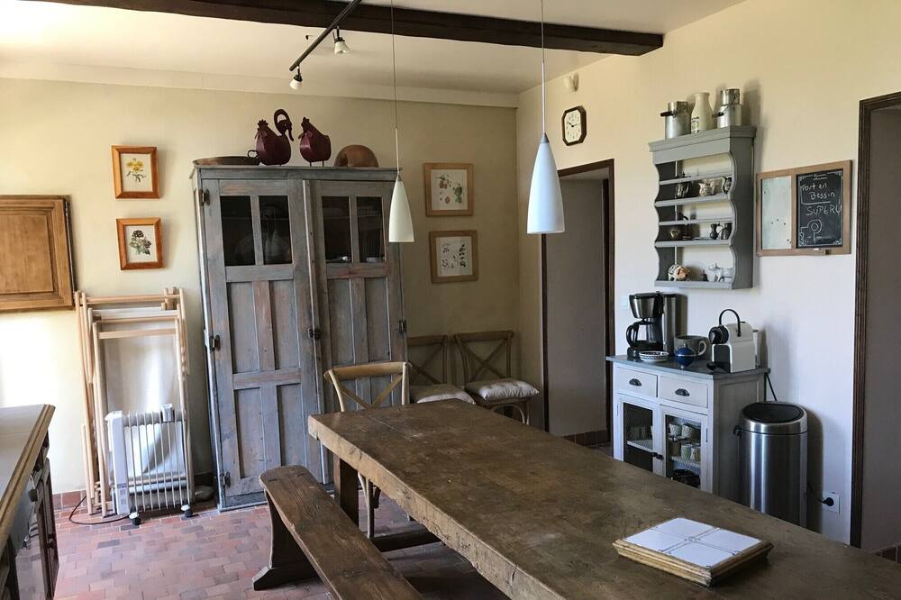 Photo of Others in Le Planet