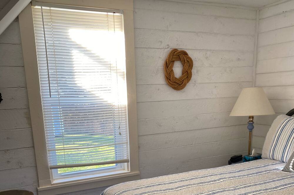 Photo of Bedroom in Parkers Cove