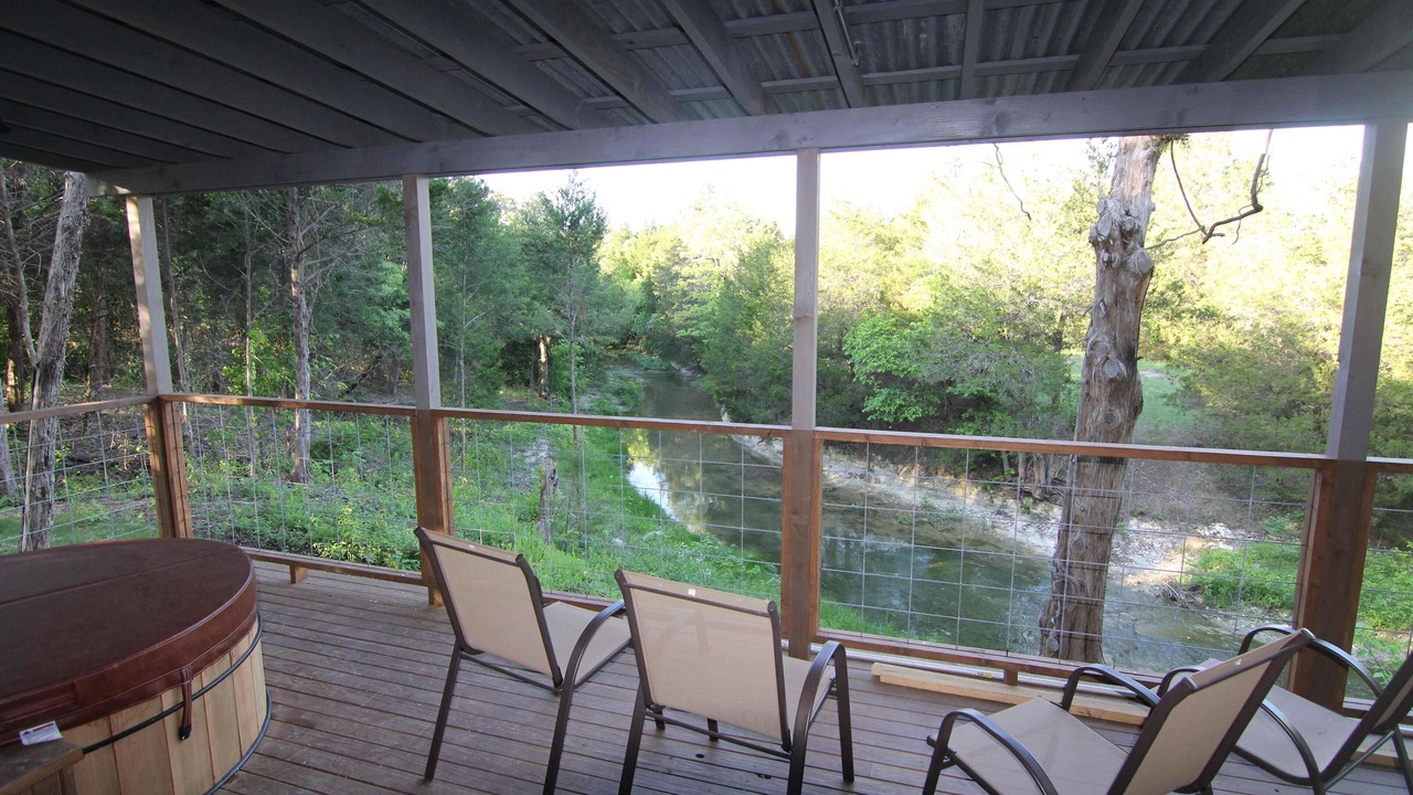 Photo of Patio Balcony in Glenn Heights