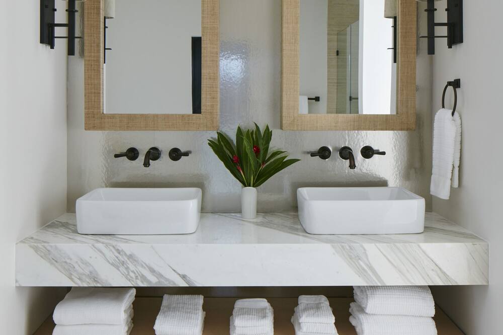 Photo of Bathroom in Lake Ida Shores