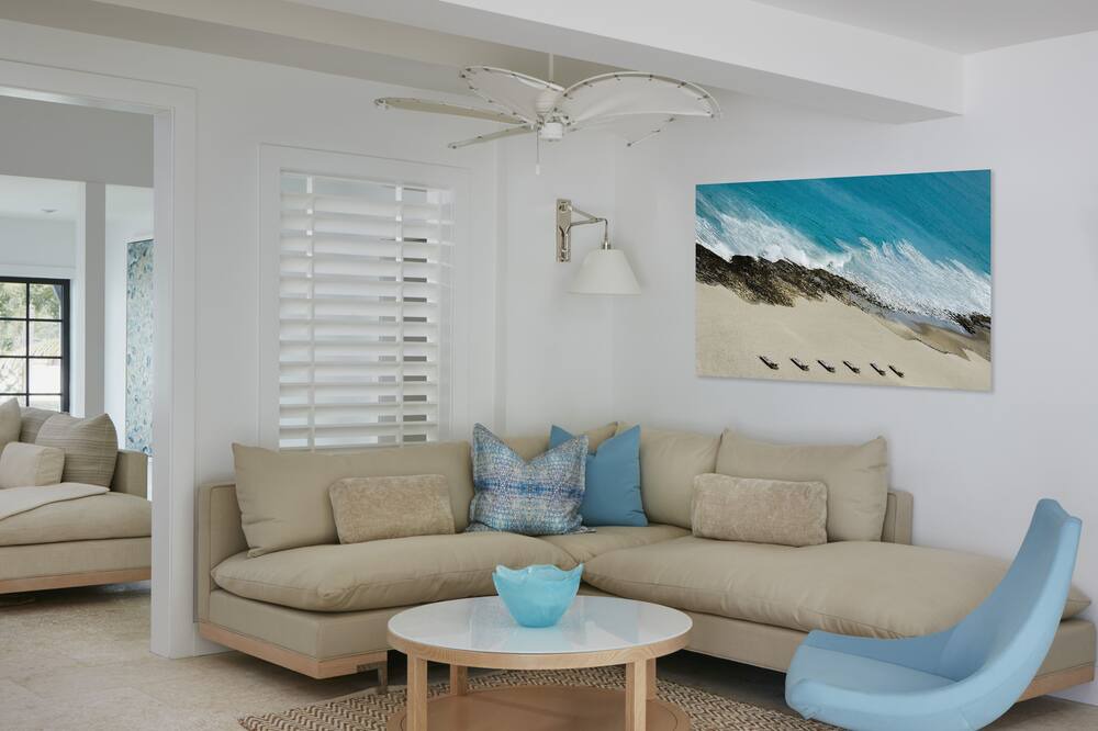 Photo of Livingroom in Lake Ida Shores