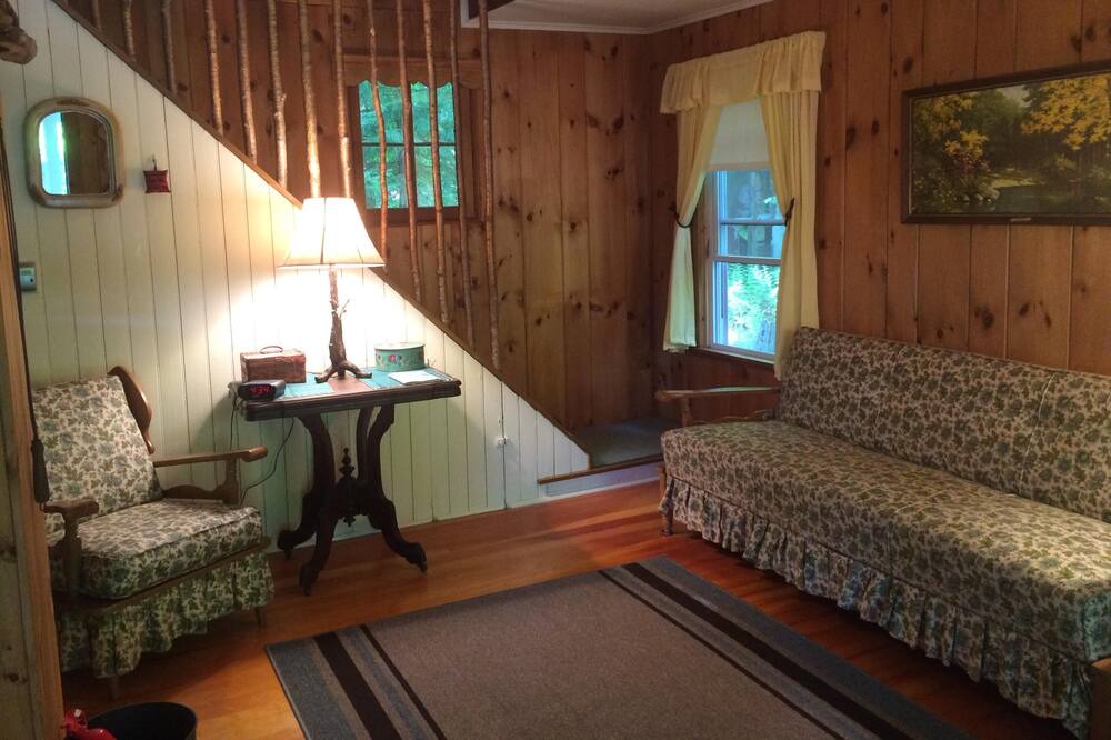 Photo of Bedroom in Inlet