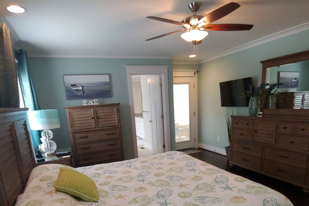 Photo of Bathroom in Northeast Virginia Beach