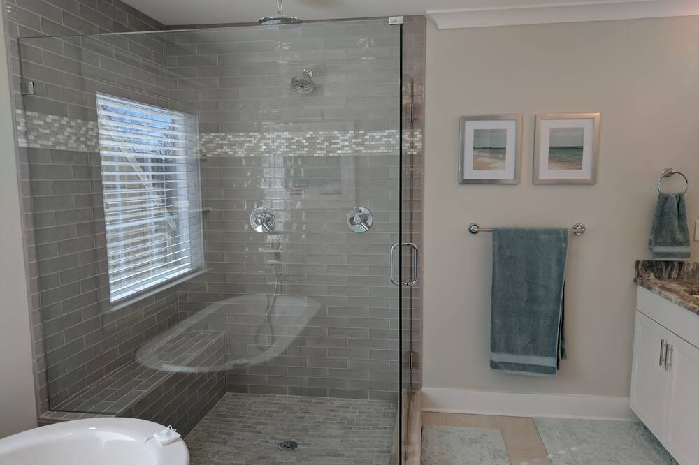 Photo of Bathroom in Northeast Virginia Beach