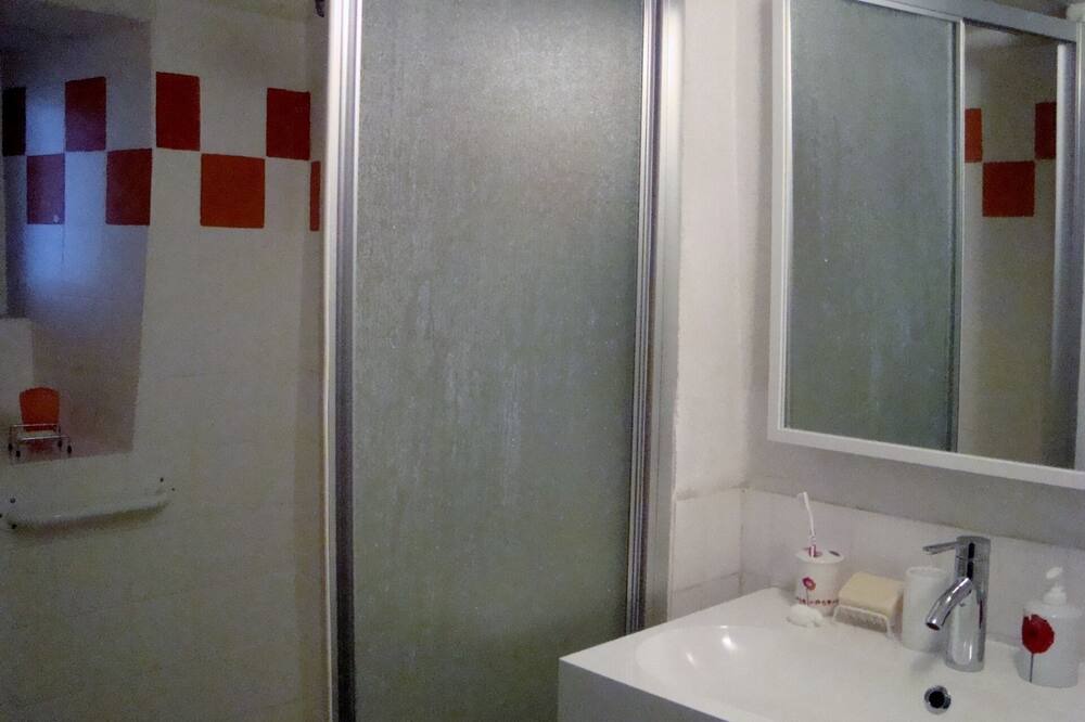 Photo of Bathroom in Beaumont