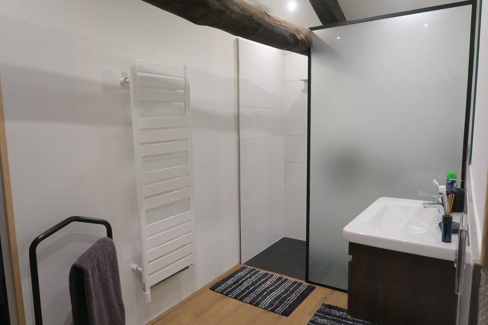 Photo of Bathroom in Beaumont