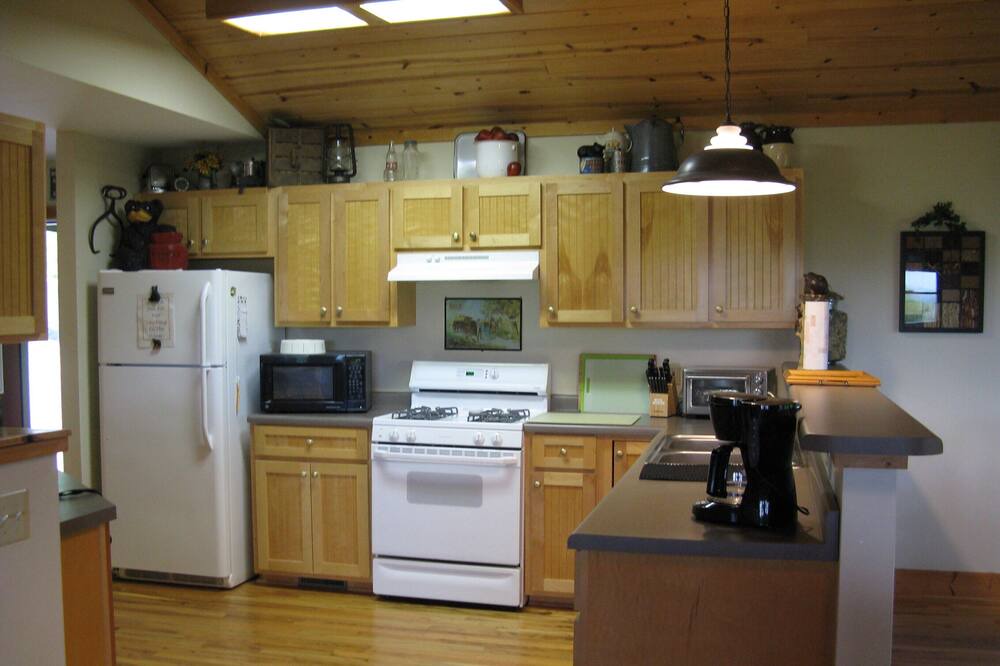 Photo of Others in Dillard