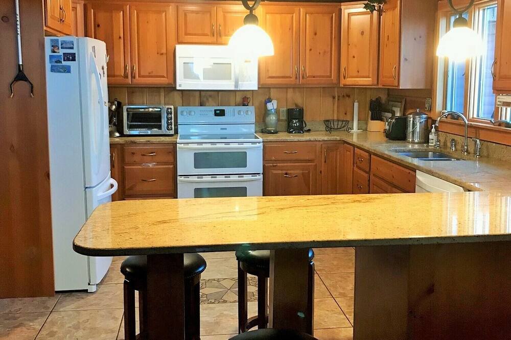 Photo of Others in Morgan