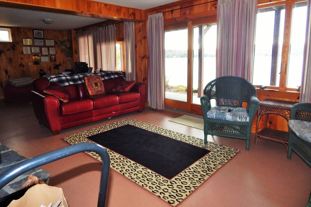 Photo of Others in Morgan