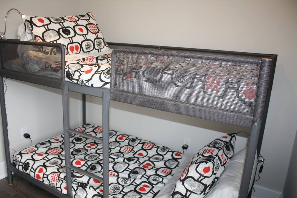Photo of Bedroom in La Petite-Patrie