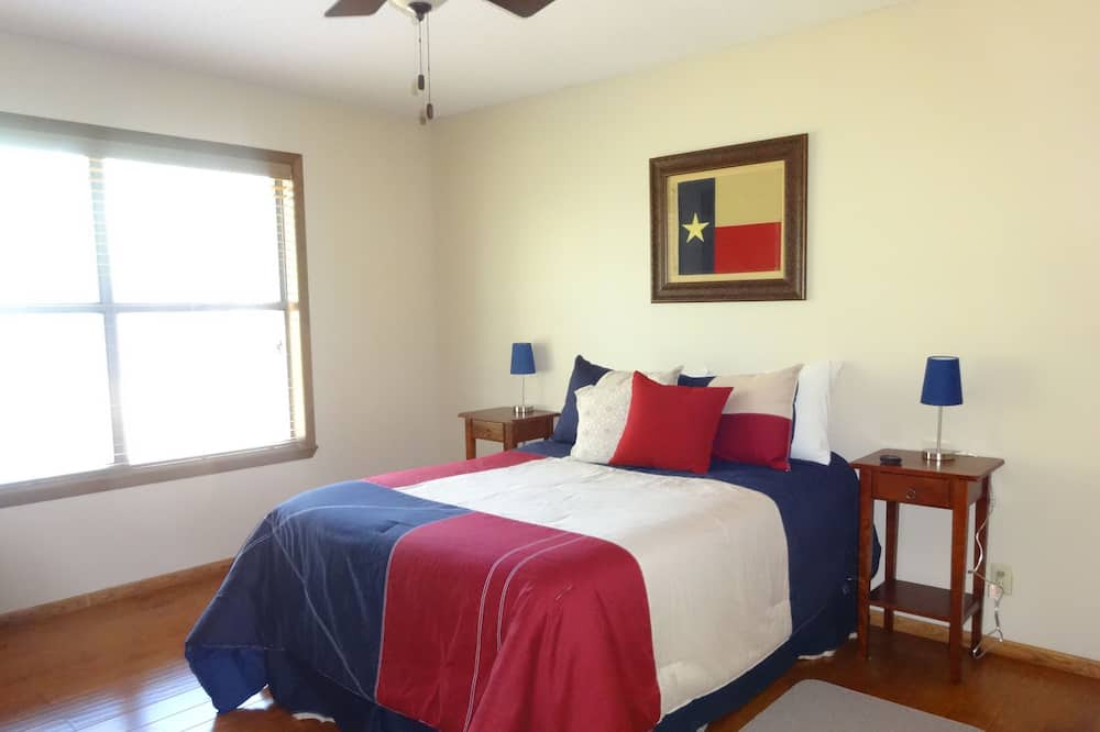 Photo of Bedroom in Brownwood
