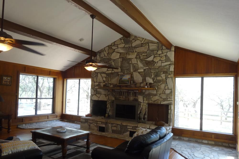 Photo of Livingroom in Brownwood