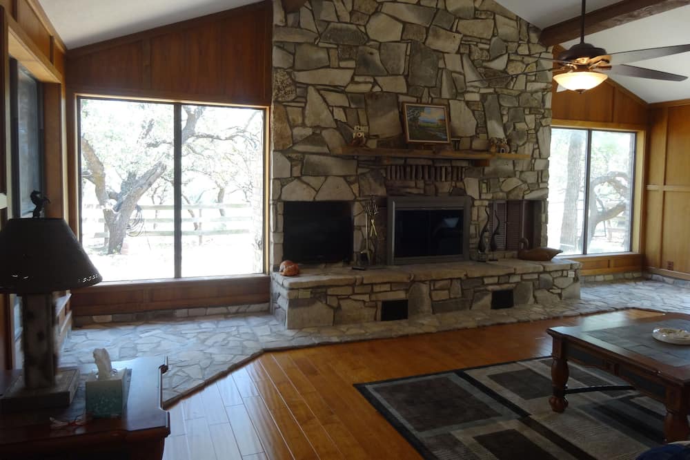 Photo of Bedroom in Brownwood