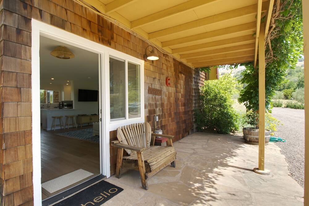 Photo of Patio Balcony in Anderson Valley