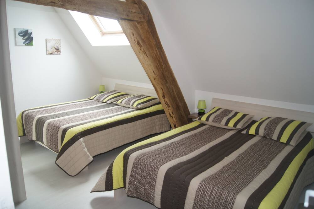Photo of Bedroom in Dampierre-en-Bray