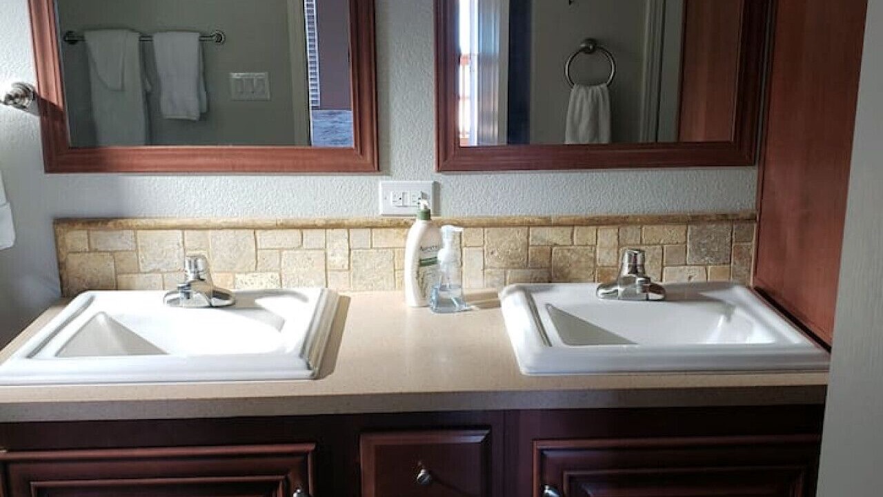 Photo of Bathroom in Parker Strip