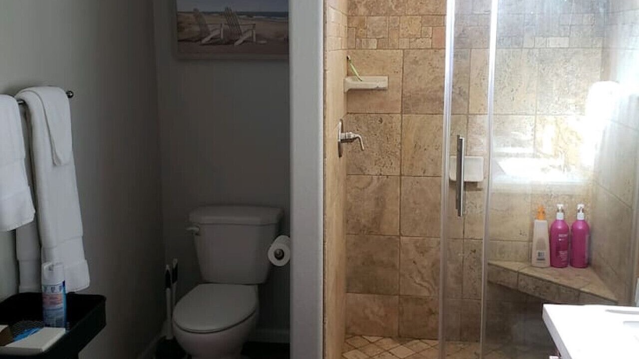 Photo of Bathroom in Parker Strip