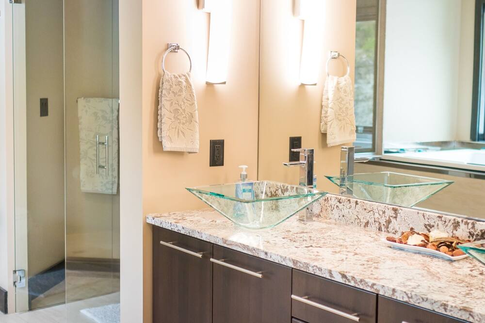 Photo of Bathroom in Washington