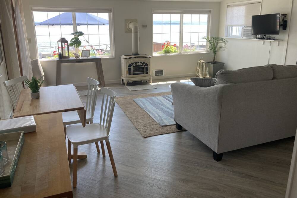 Photo of Livingroom in Priest Point