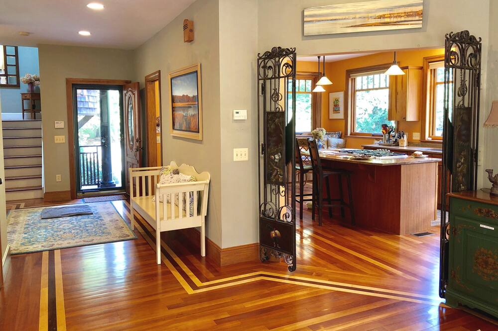 Photo of Bedroom in Jamestown