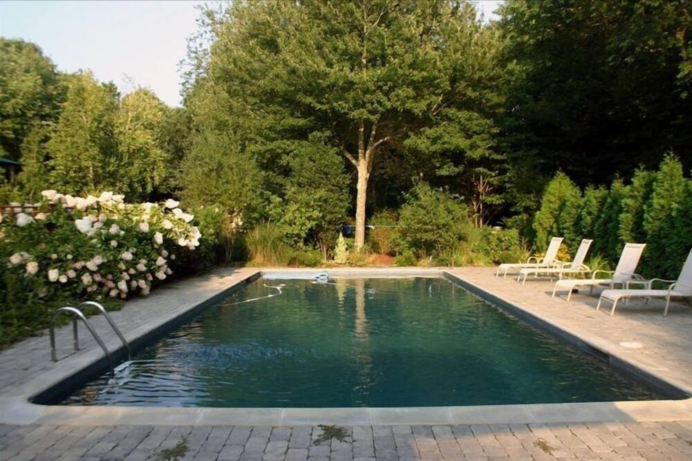 Photo of Outdoor in Jamestown