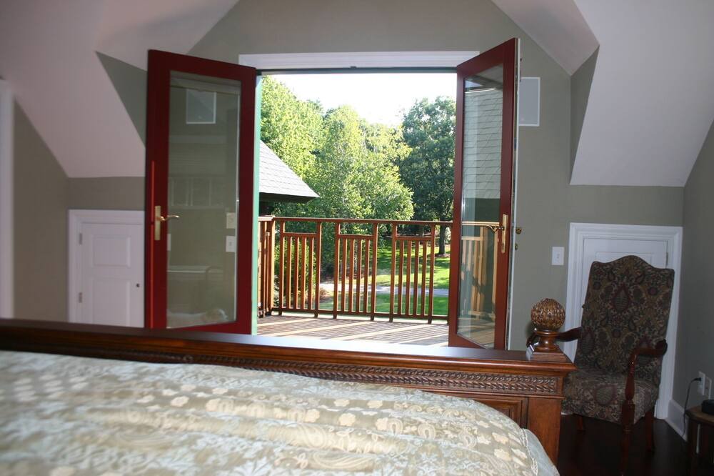 Photo of Bedroom in Jamestown