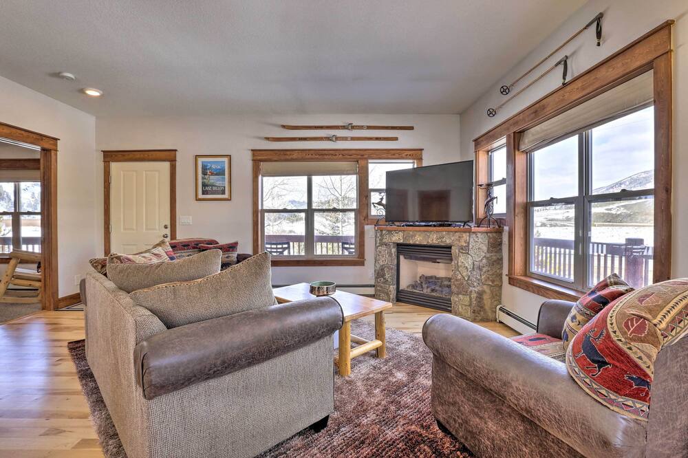 Photo of Bedroom in Summit Cove