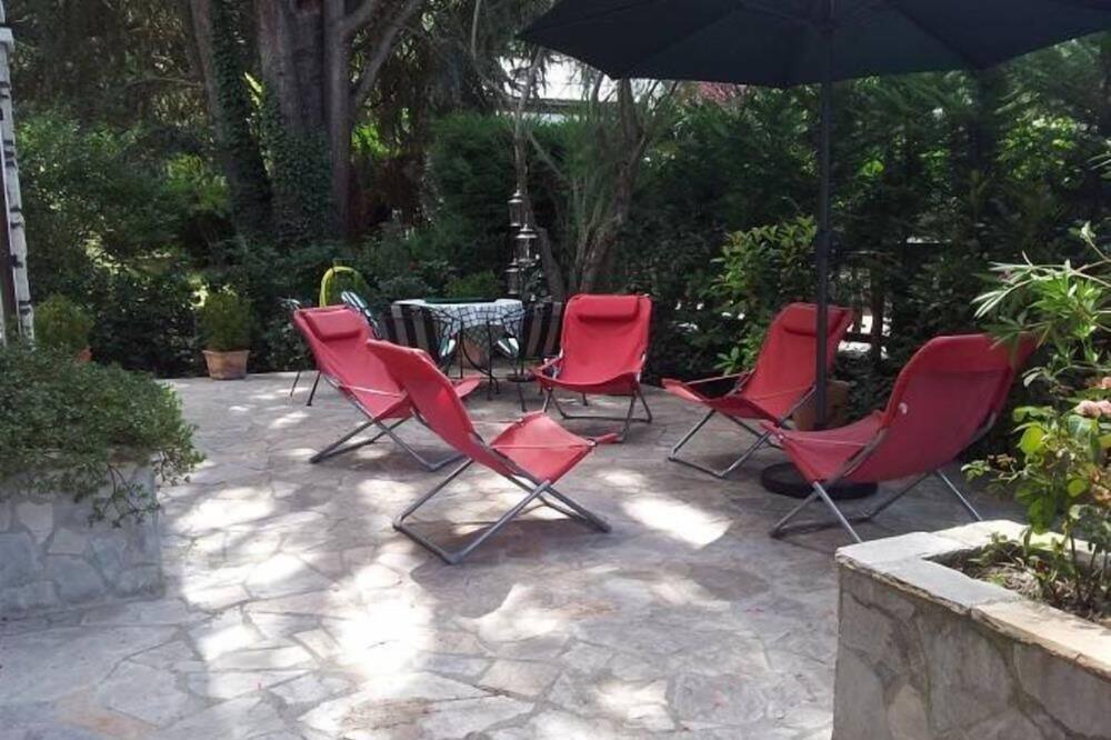 Photo of Patio Balcony in Sailhan