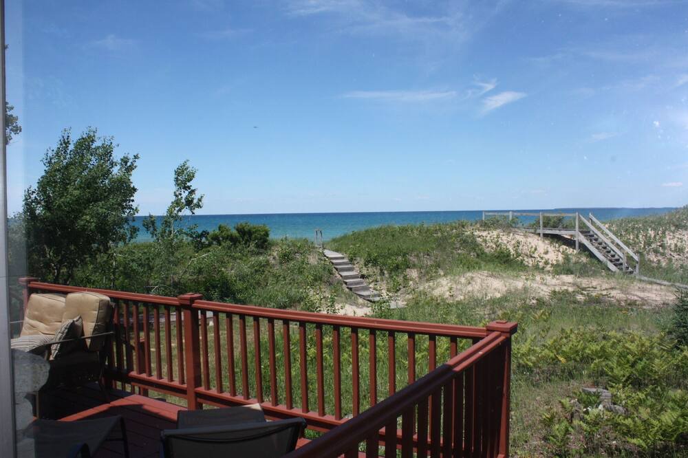 Photo of Bedroom in Harbor Springs