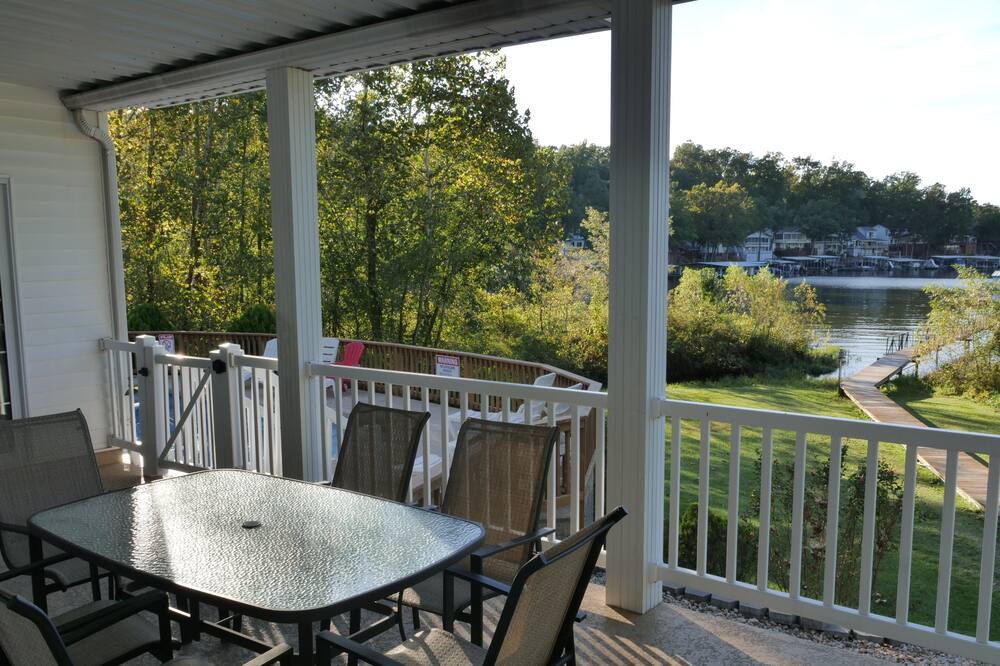 Photo of Patio Balcony in Linn Creek