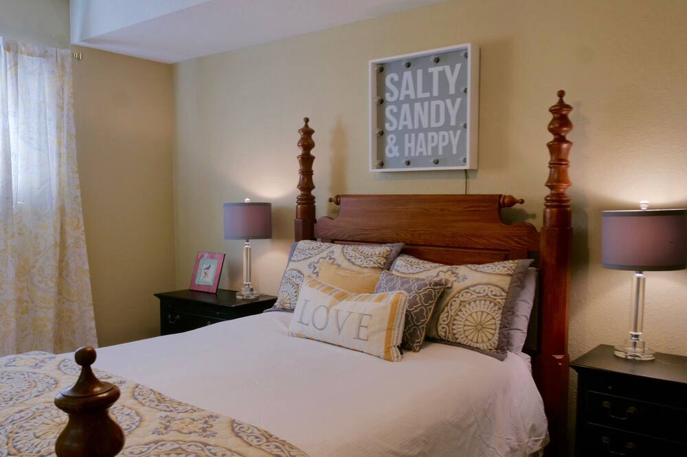 Photo of Bedroom in Linn Creek
