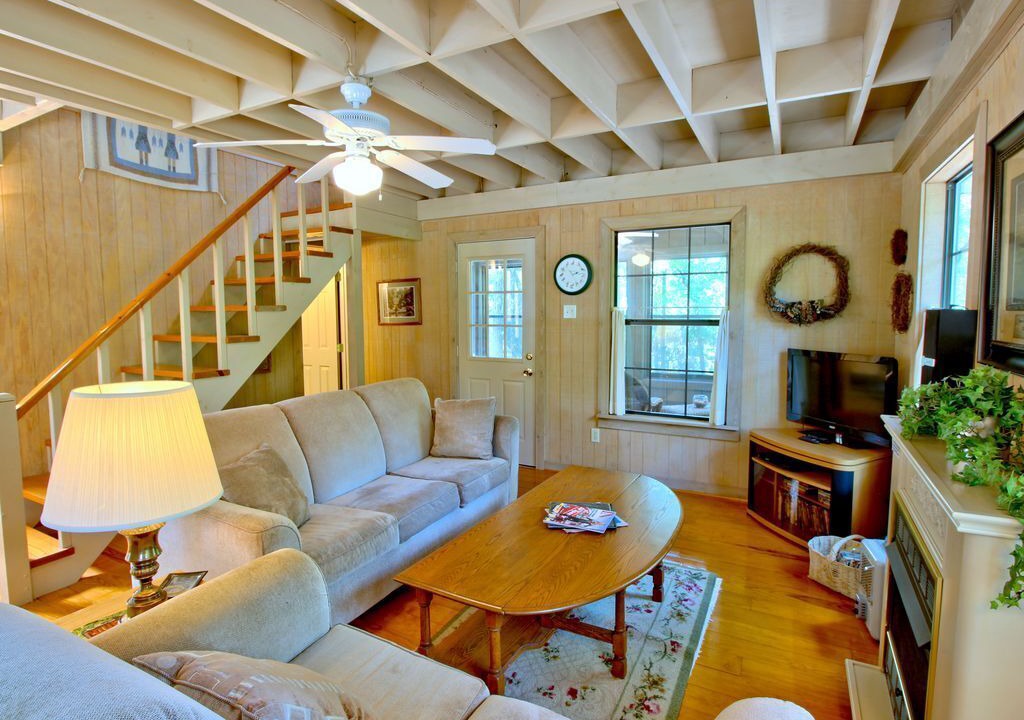 Photo of Livingroom in Canton